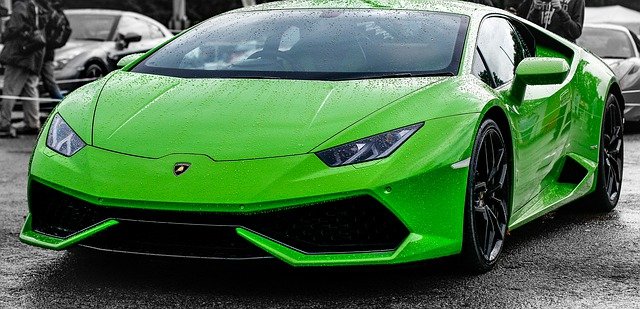 zelené auto